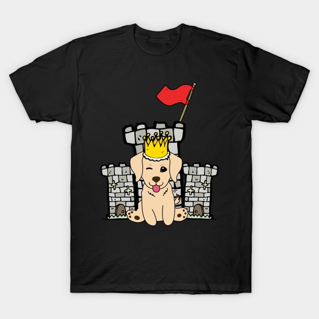 Funny golden retriever is the king of the castle T-Shirt by Pet Station